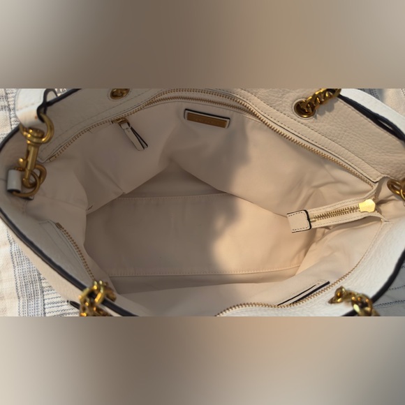 Tory Burch Chelsea Pebbled Leather Satchel. White with Gold Hardware. - Picture 11 of 16
